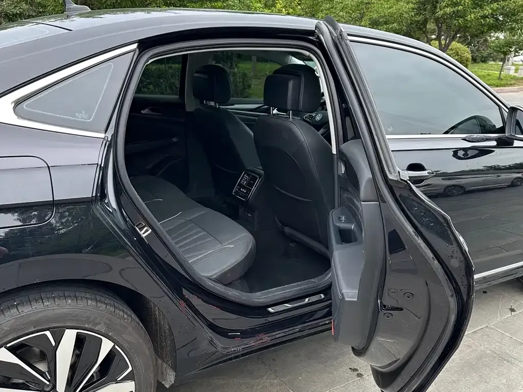 Volkswagen Passat — фото 7