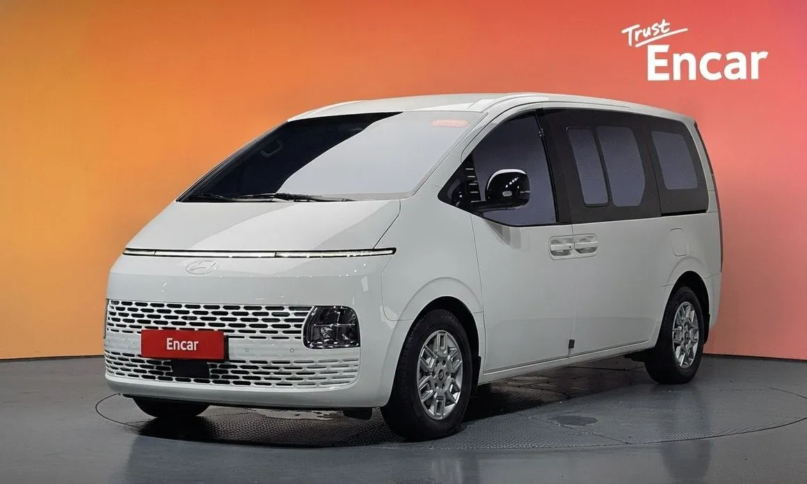 Hyundai Staria — фото 1