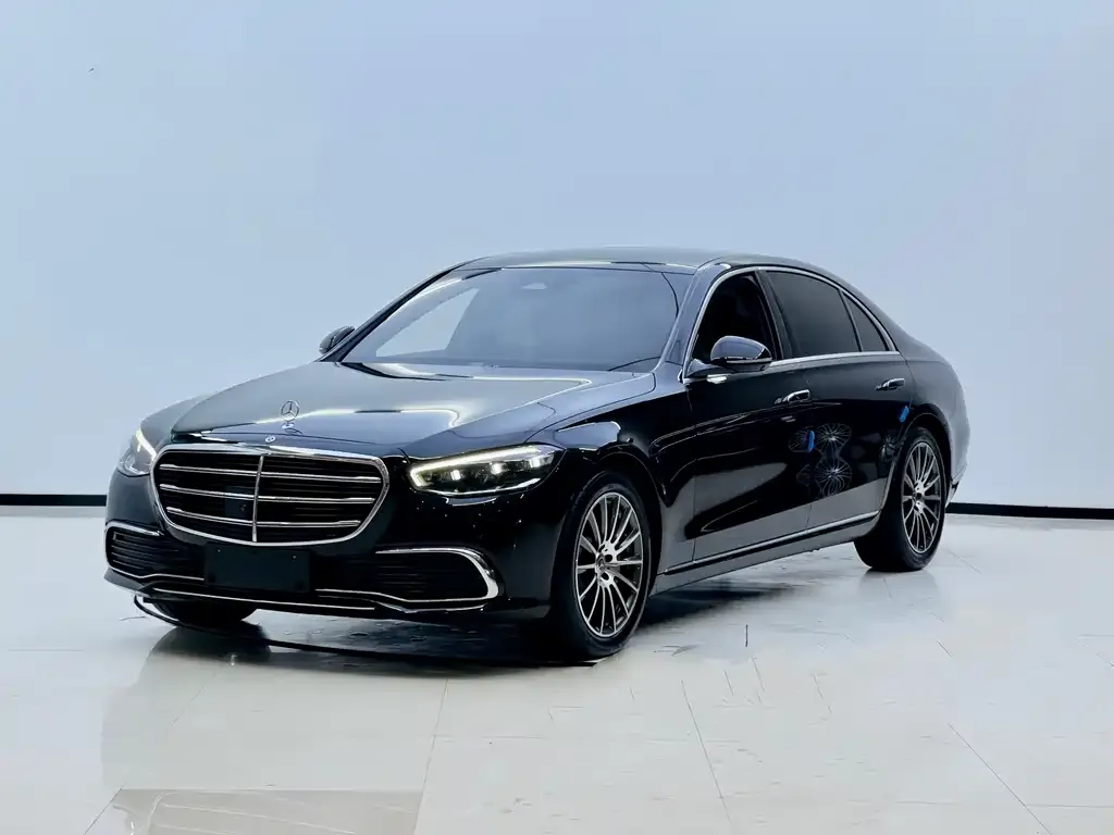 Mercedes-Benz S-Class — фото 1