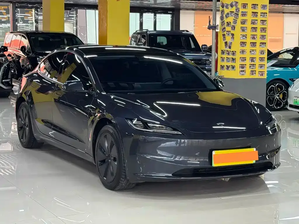 Tesla Model 3 — фото 7