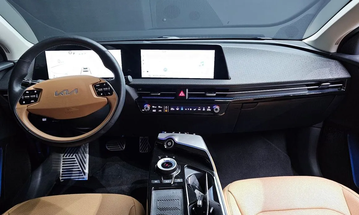Kia EV6 — фото 8