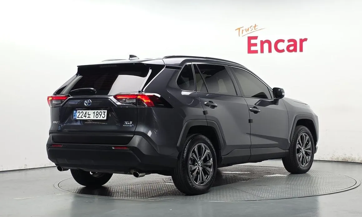 Toyota RAV4 2024 из KR, фото 4