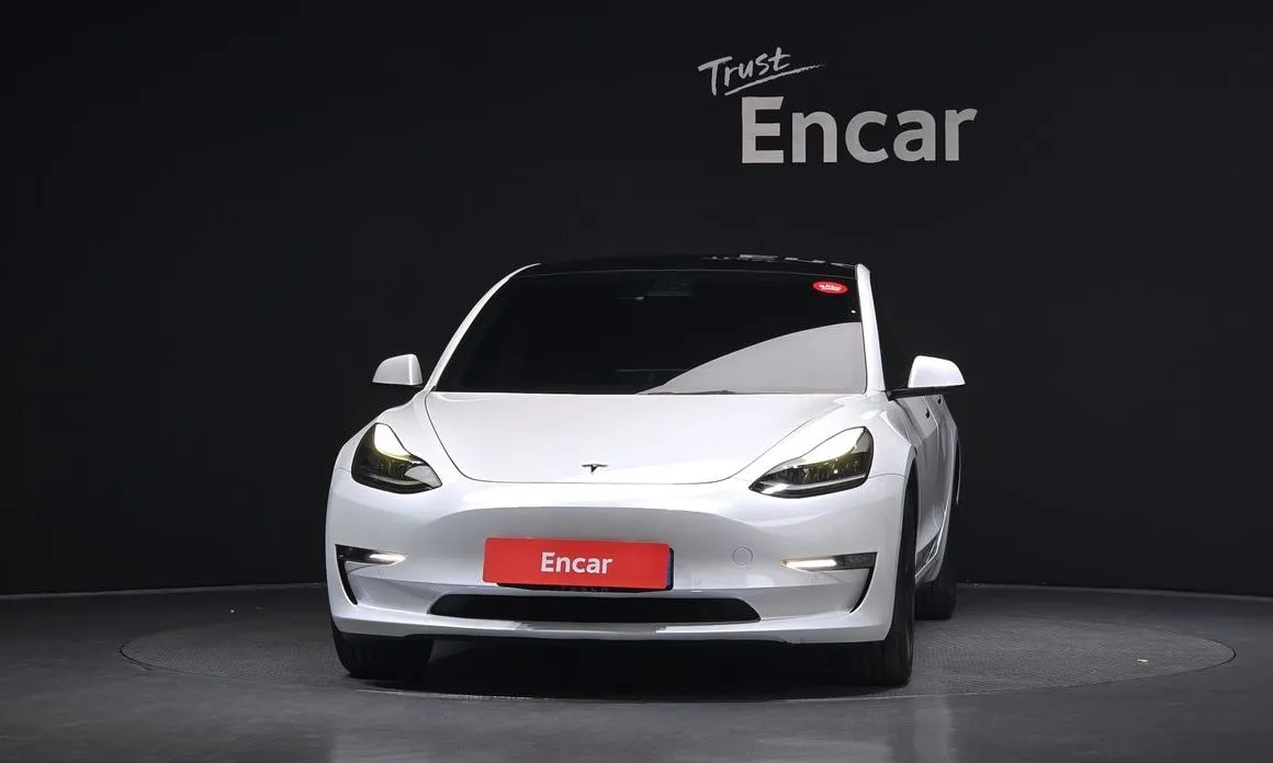 Tesla Model 3 — фото 5