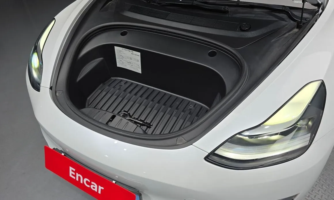 Tesla Model 3 — фото 3