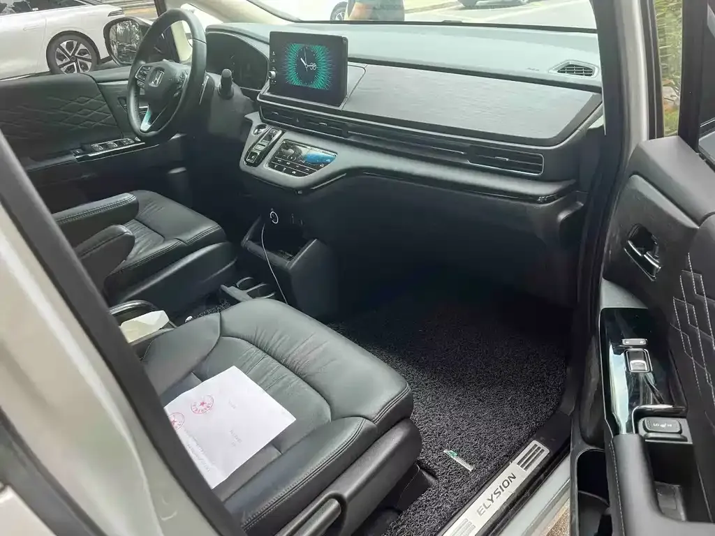 Honda Elysion 2024 из CN, фото 5