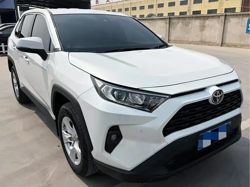 Toyota RAV4 — фото 4