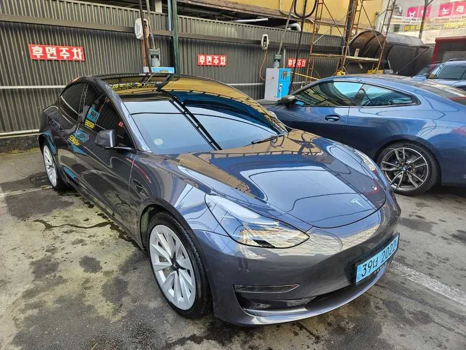 Tesla Model 3 — фото 1
