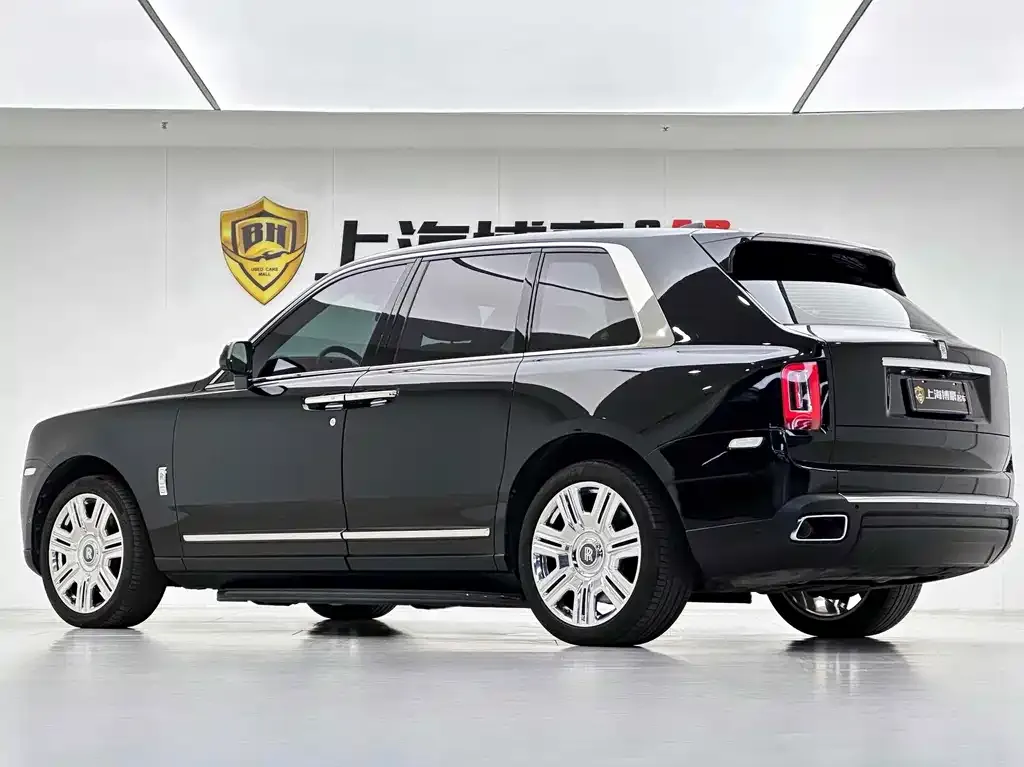 Rolls-Royce Cullinan — фото 10