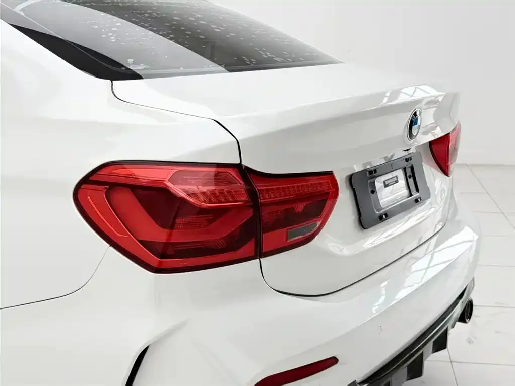 BMW 1 Series 2022 из CN, фото 2