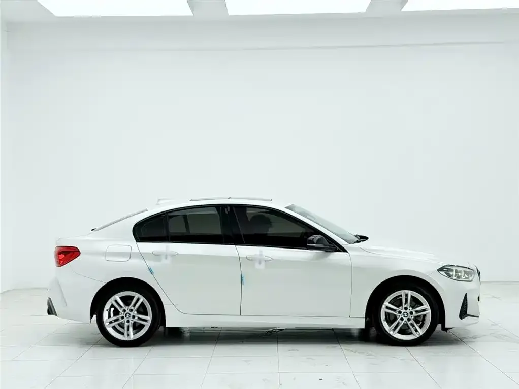 BMW 1 Series 2022 из CN, фото 4