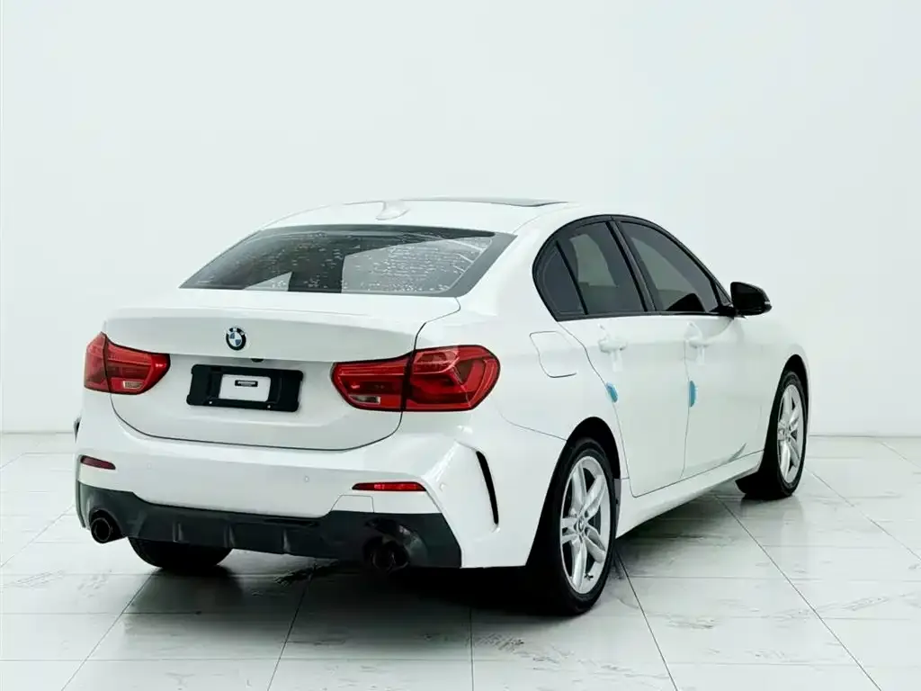 BMW 1 Series 2022 из CN, фото 3