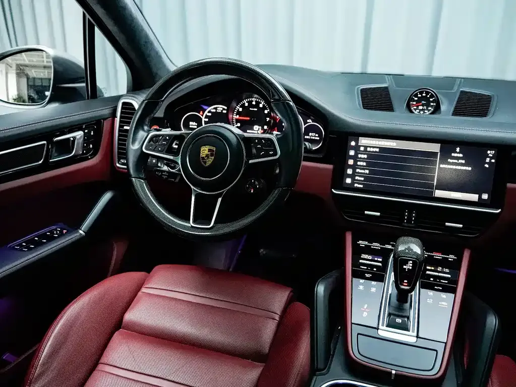 Porsche Cayenne — фото 10