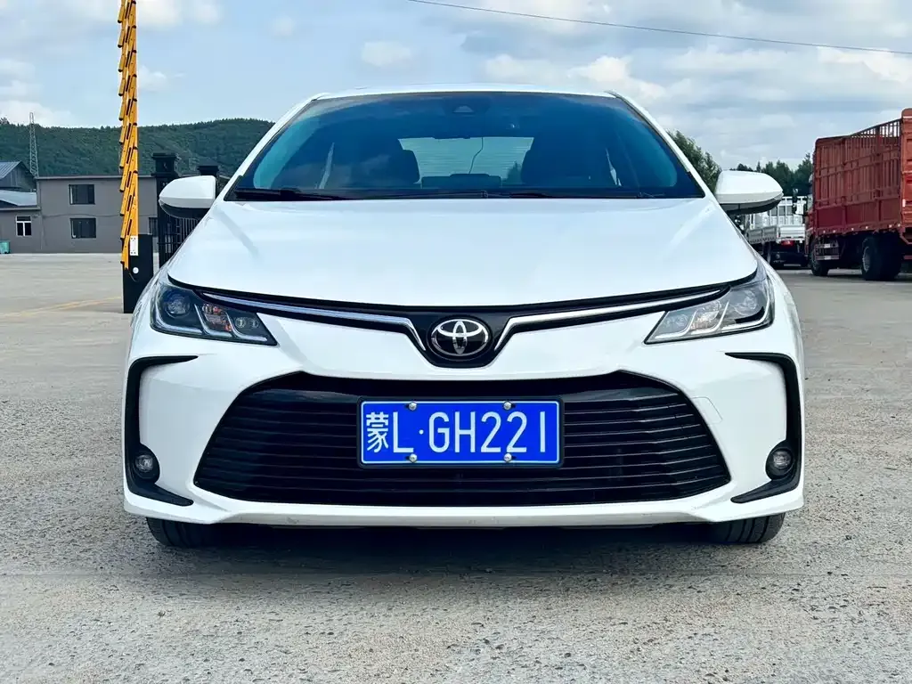Toyota Corolla — фото 2