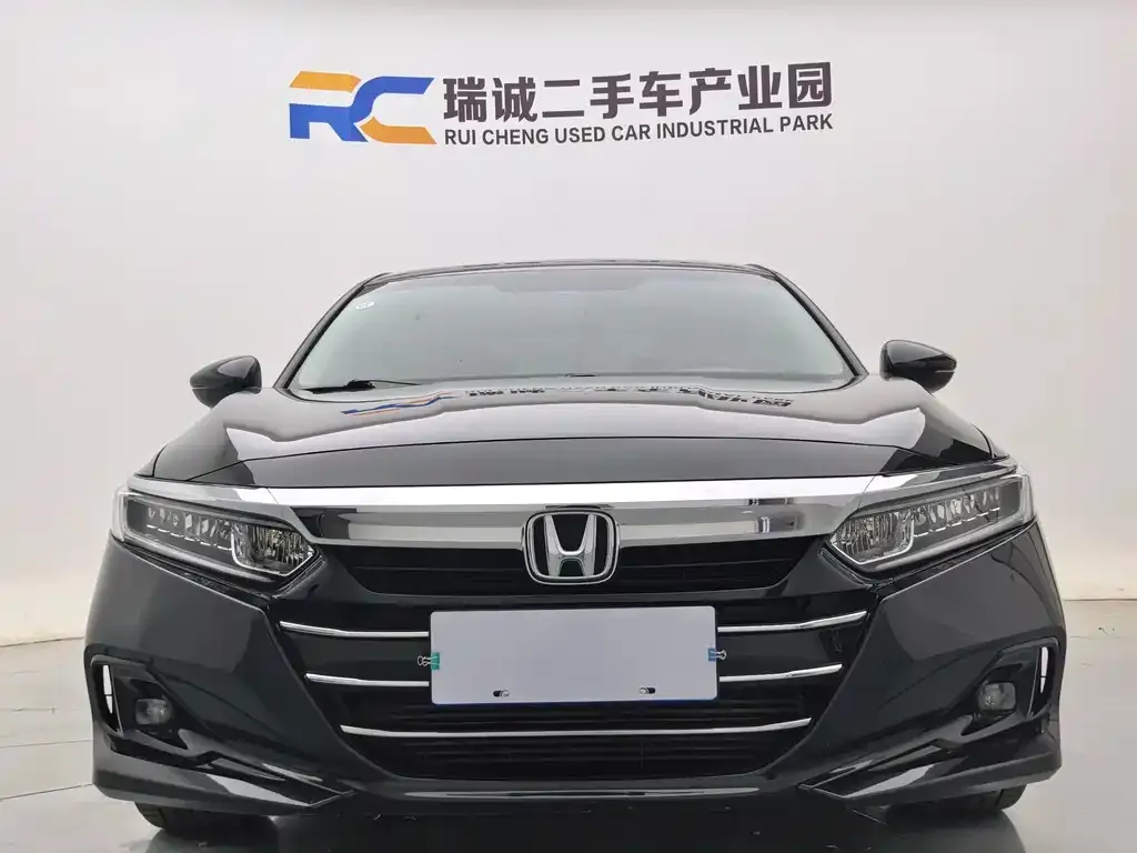 Honda Accord — фото 7