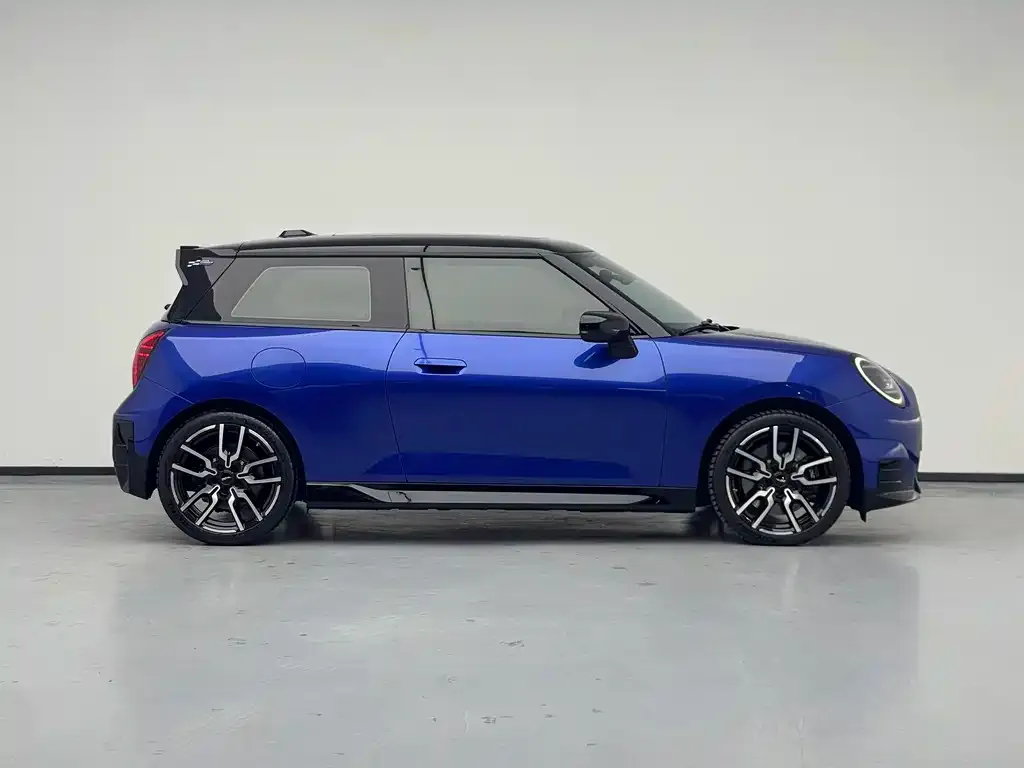 MINI Cooper EV — фото 2