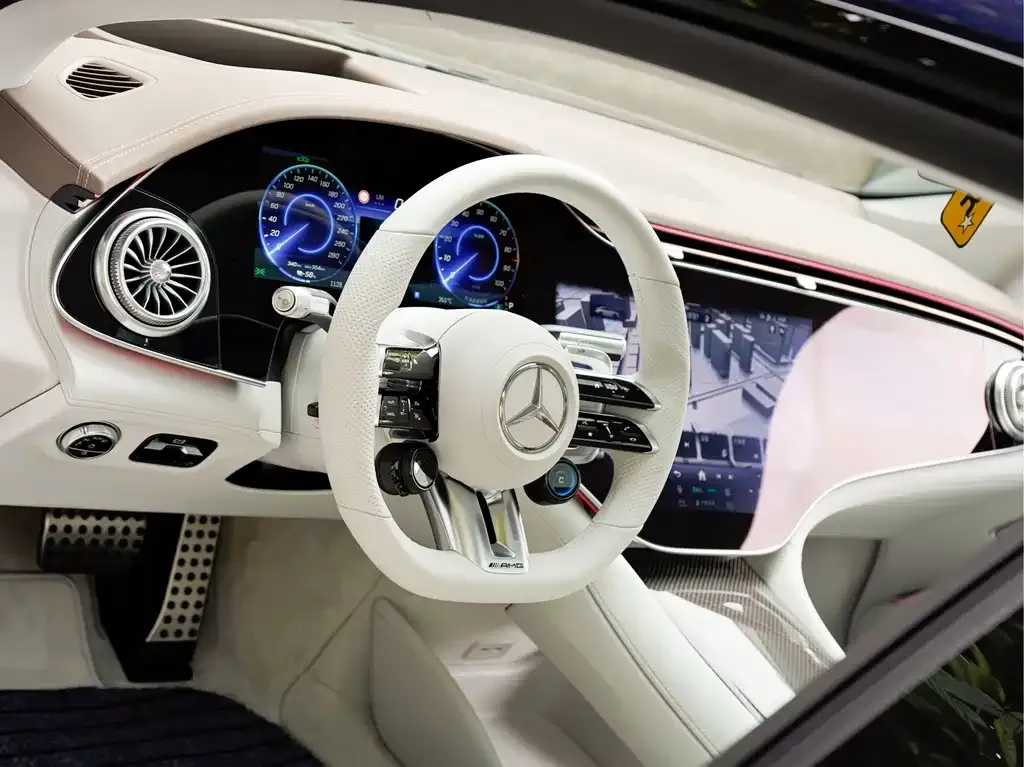 Mercedes-Benz EQS AMG — фото 8