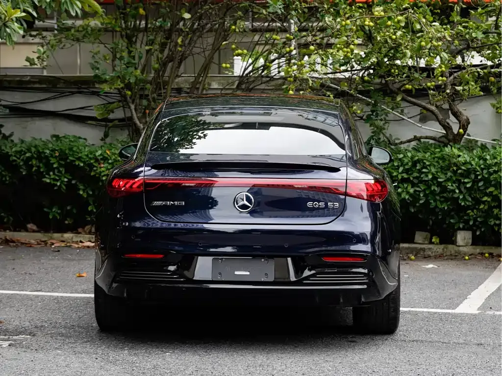 Mercedes-Benz EQS AMG — фото 6
