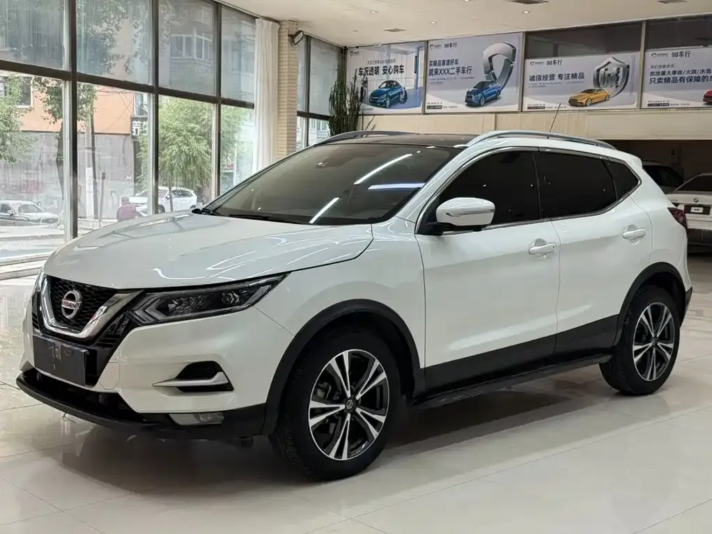 Nissan Qashqai — фото 1