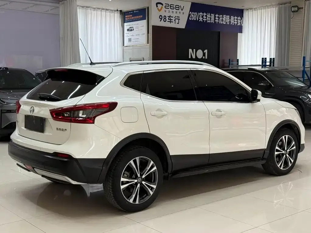Nissan Qashqai — фото 5