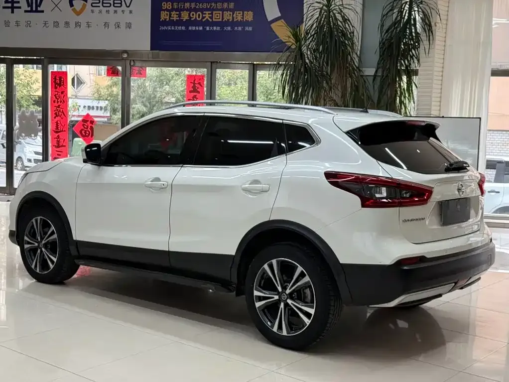 Nissan Qashqai — фото 6
