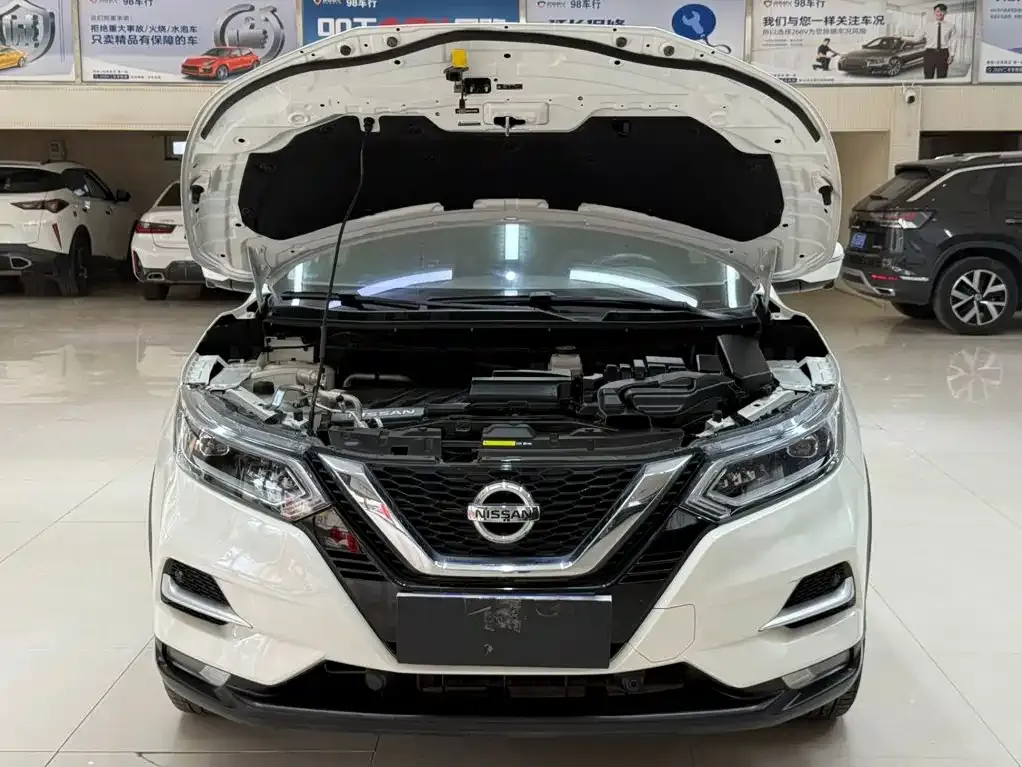 Nissan Qashqai — фото 10