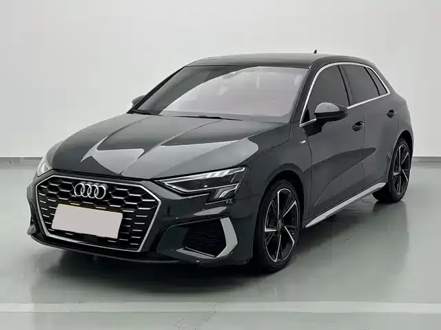 Audi A3 — фото 1