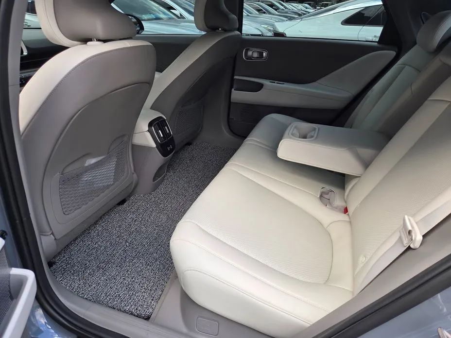 Hyundai Ioniq6 2023 из KR, фото 8