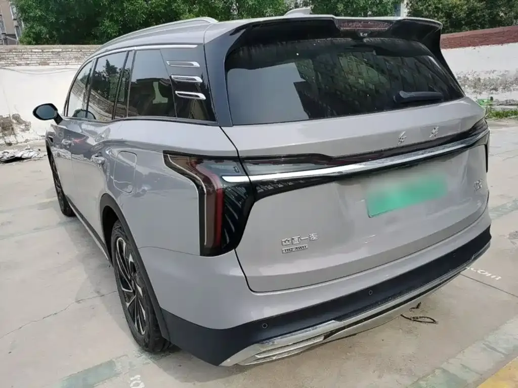 Hongqi HS7 PHEV — фото 4