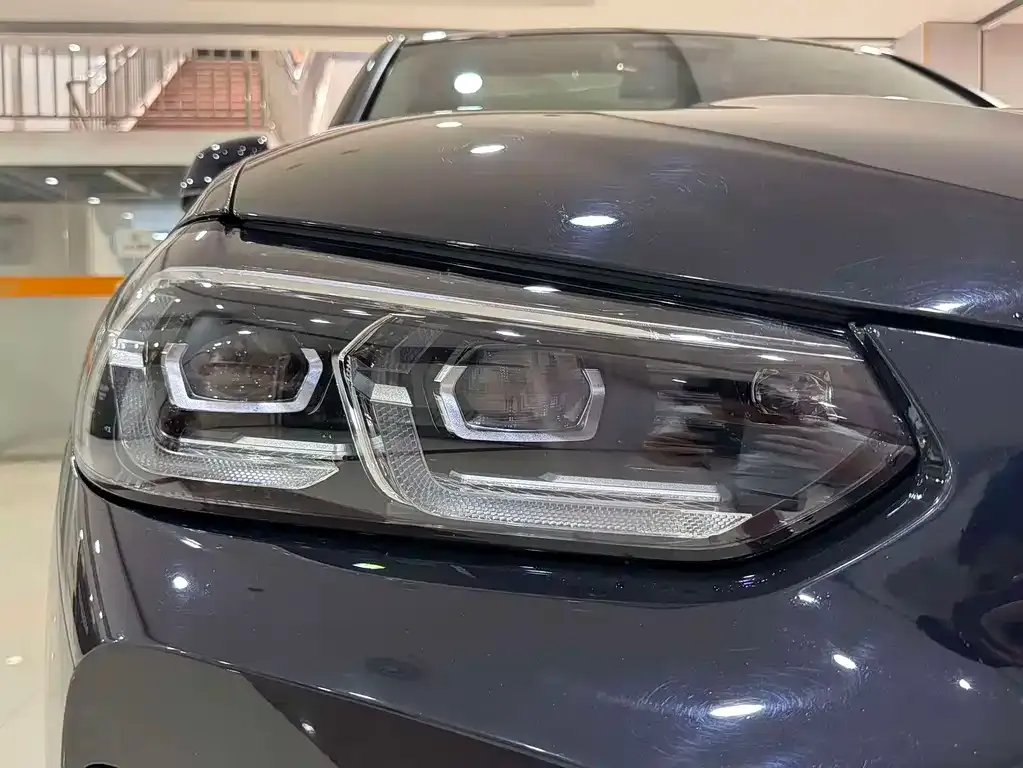 BMW iX3 — фото 6