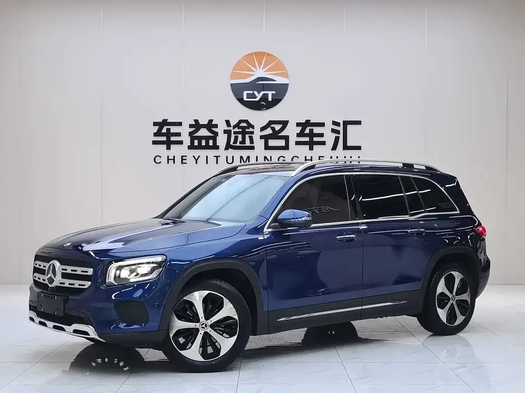 Mercedes-Benz GLB — фото 1