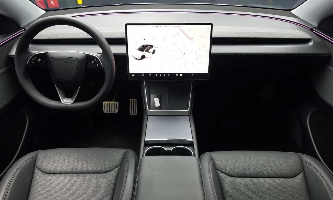 Tesla Model Y — фото 8