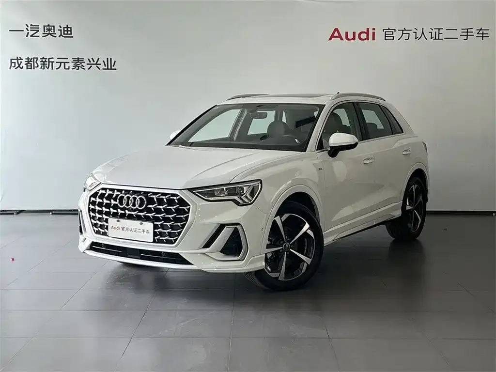 Audi Q3 — фото 1