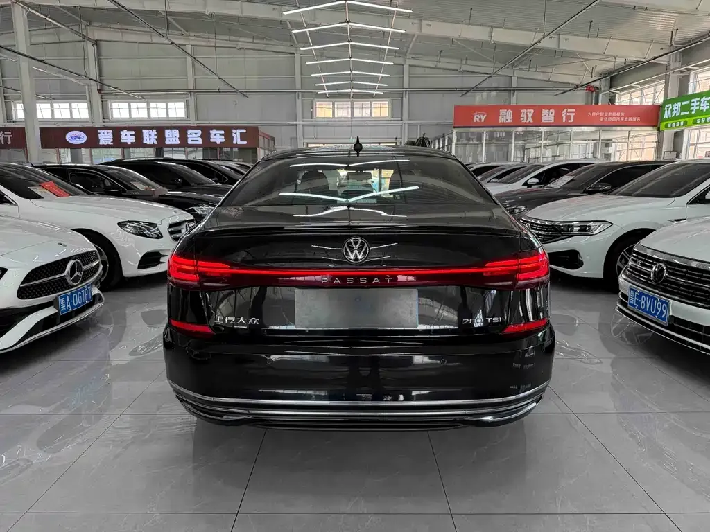 Volkswagen Passat — фото 6