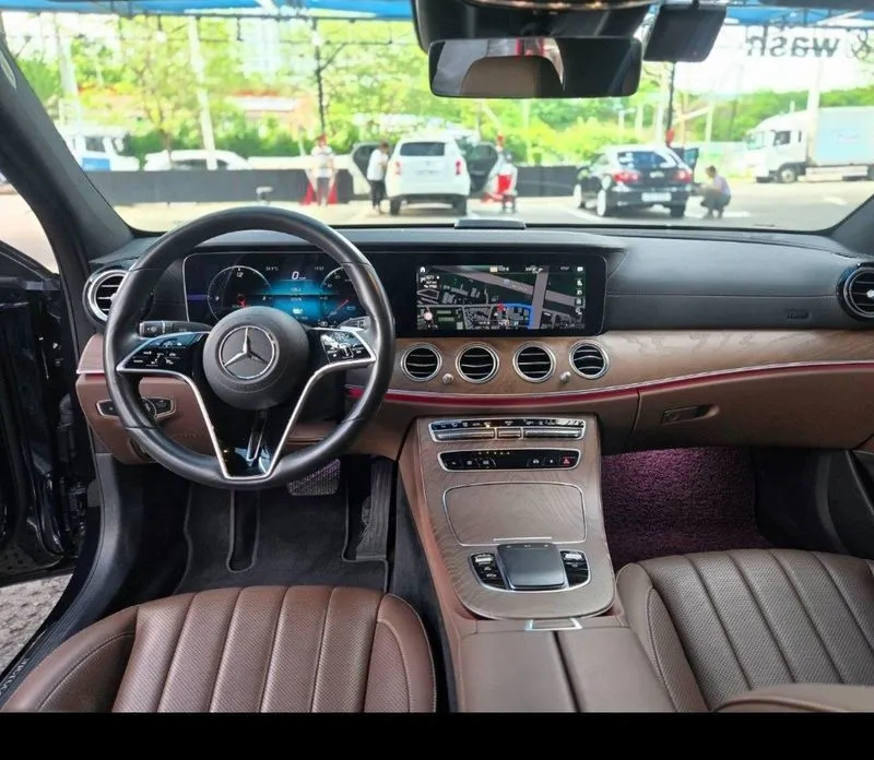 Mercedes-Benz E-Class — фото 6