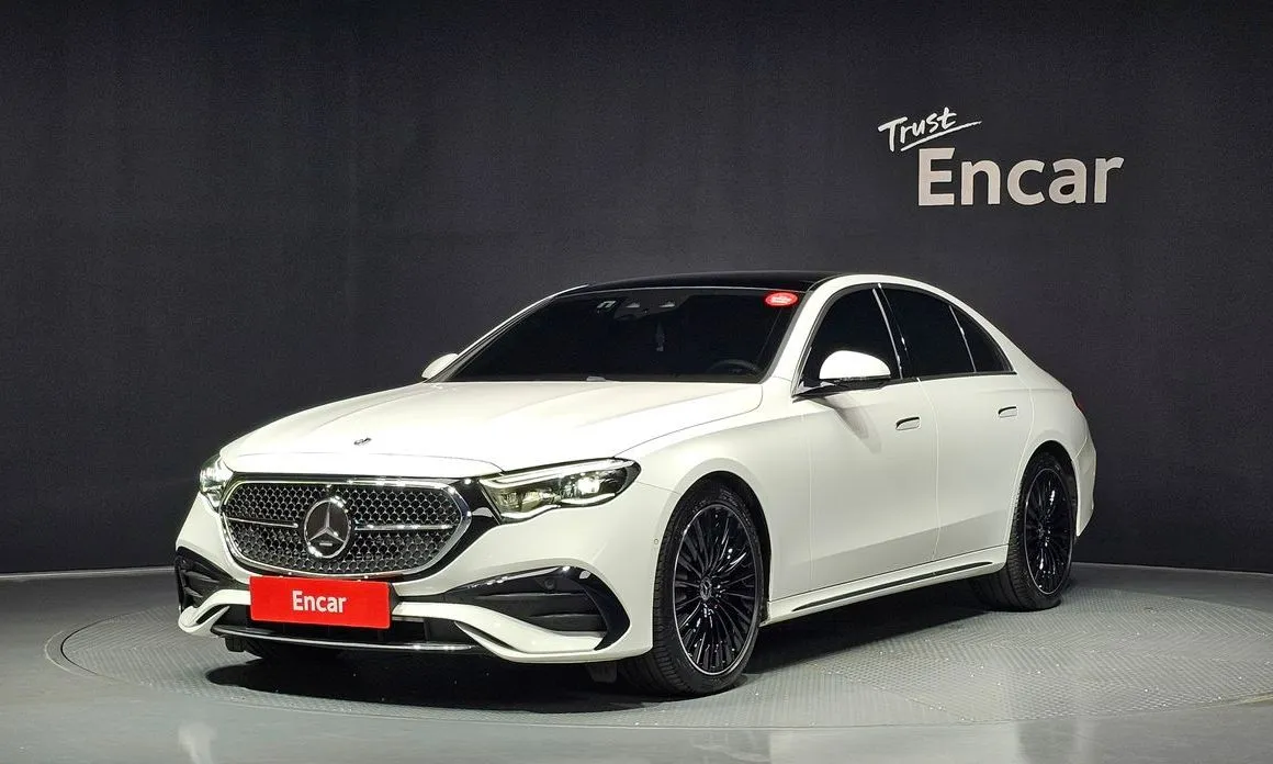 Mercedes-Benz E-Class — фото 1