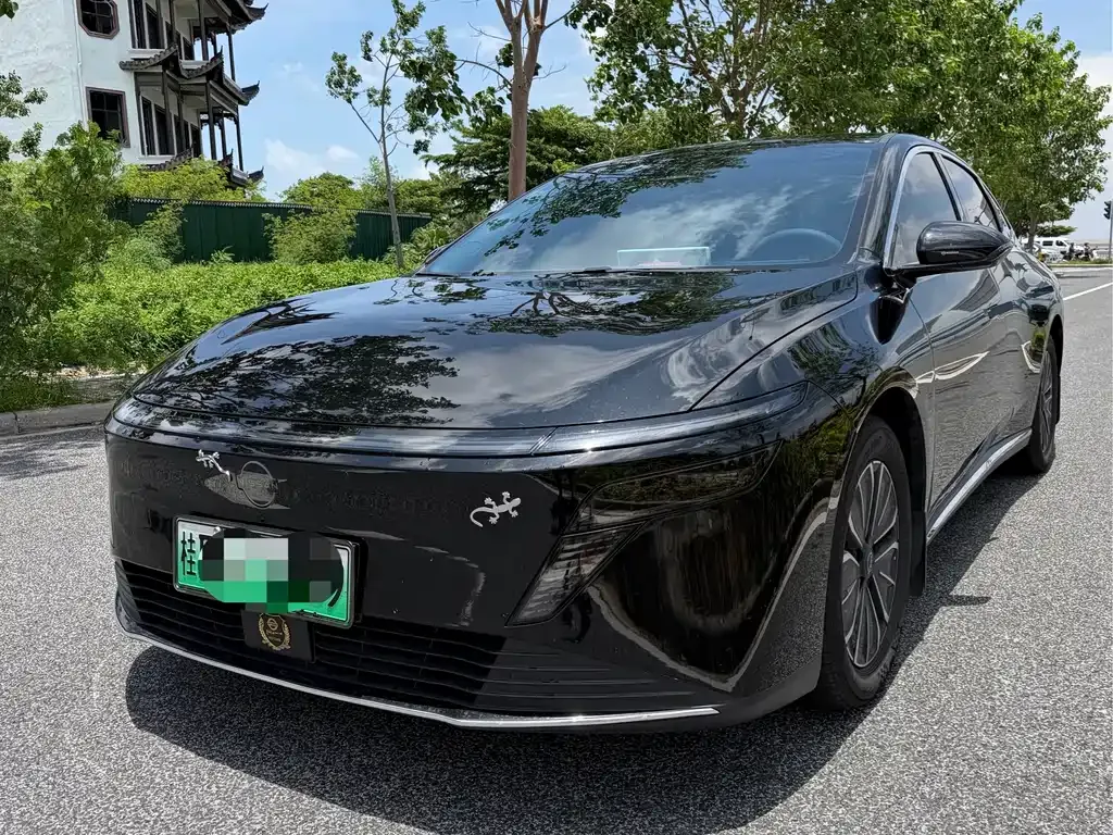 Nissan N6
