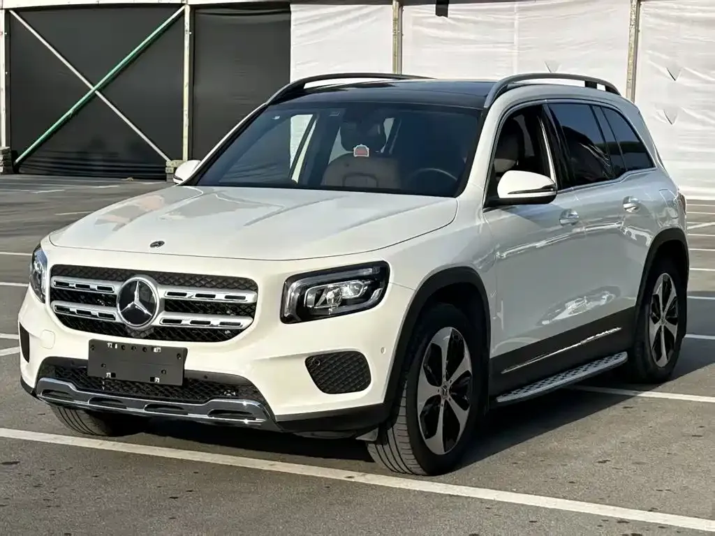 Mercedes-Benz GLB — фото 1