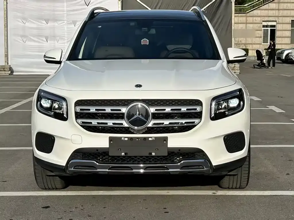 Mercedes-Benz GLB — фото 3