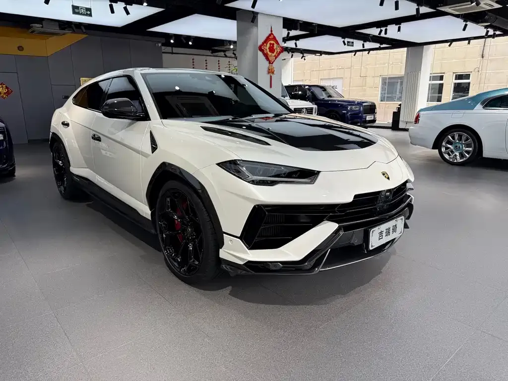 Lamborghini Urus — фото 7