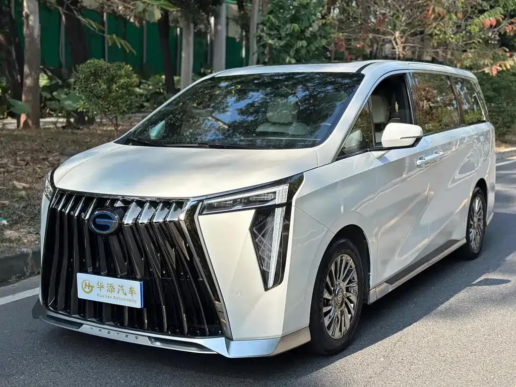 GAC Motor Trumpchi M8 — фото 1