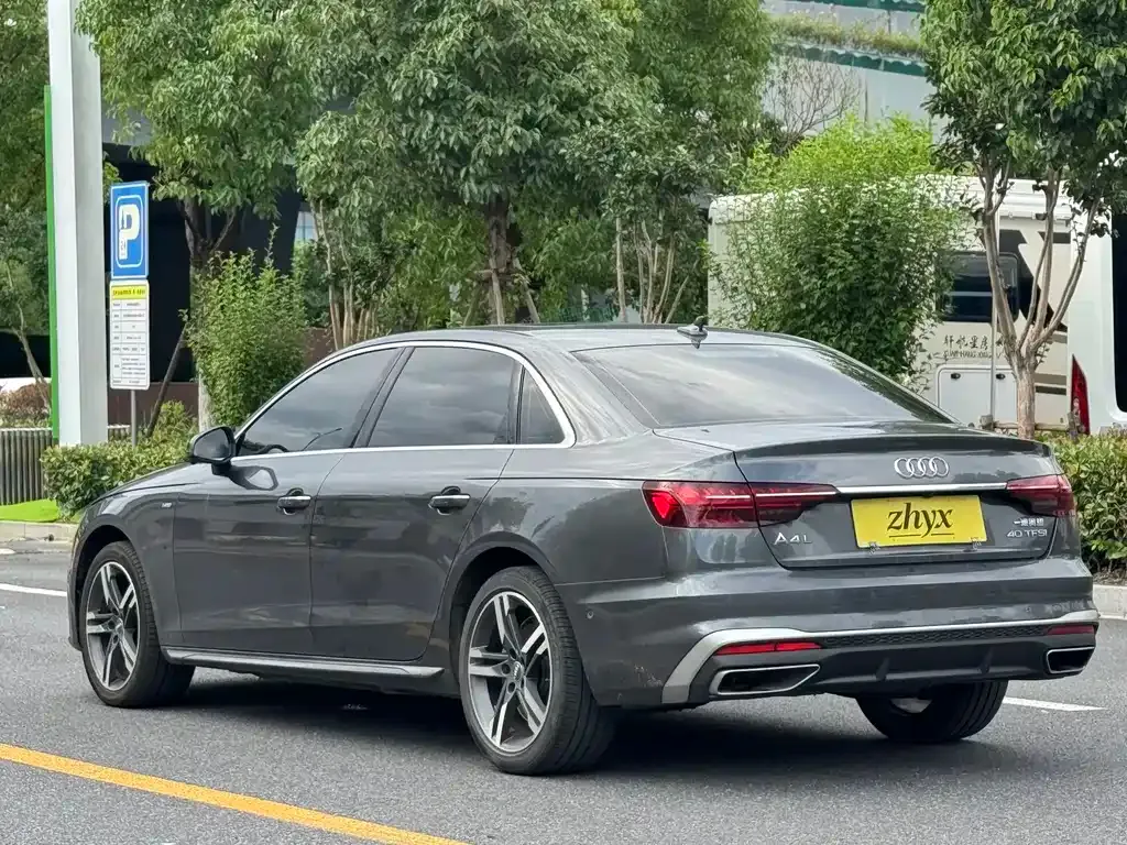 Audi A4L — фото 10