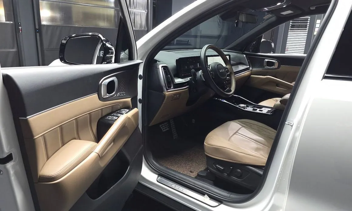 Kia Sorento — фото 10