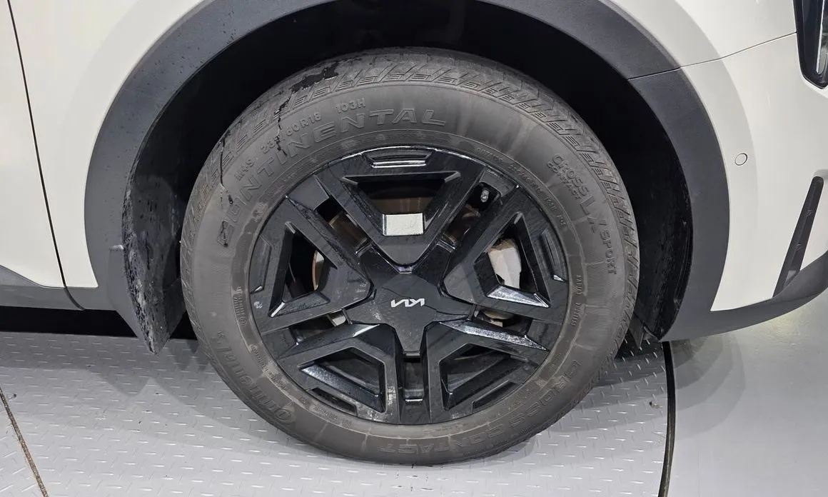 Kia Sorento — фото 6