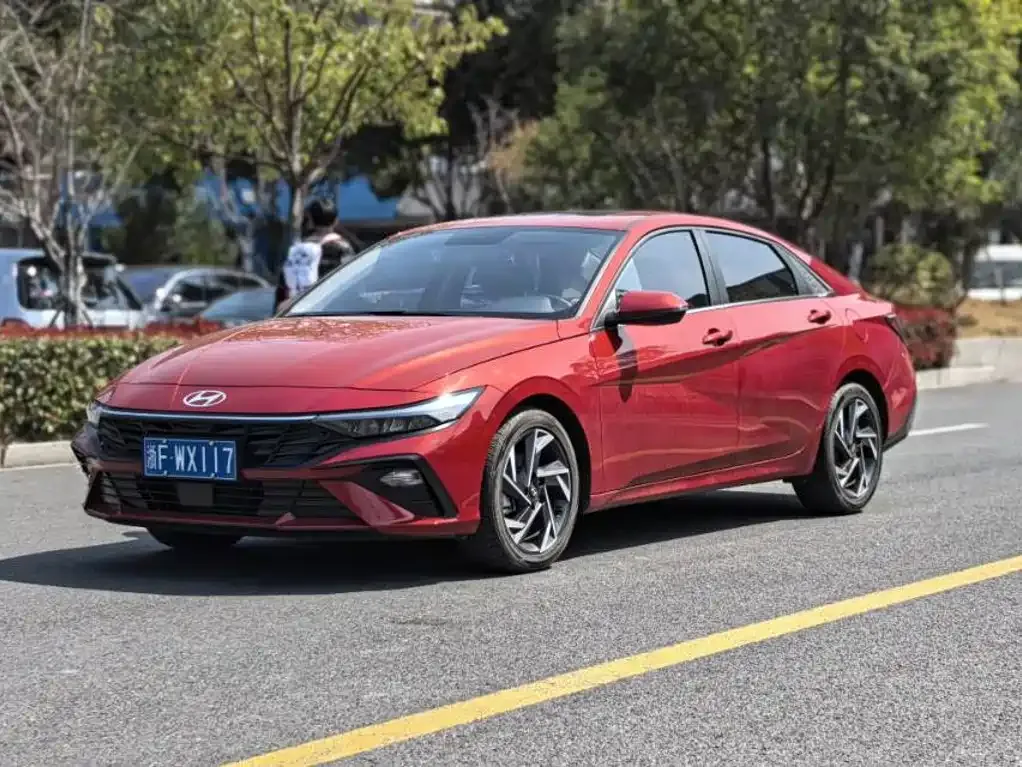 Hyundai Elantra — фото 4