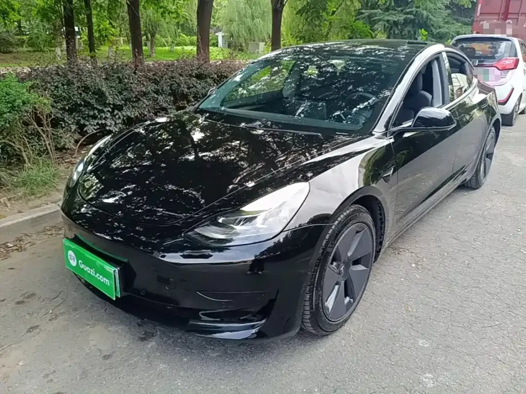 Tesla Model 3 — фото 9