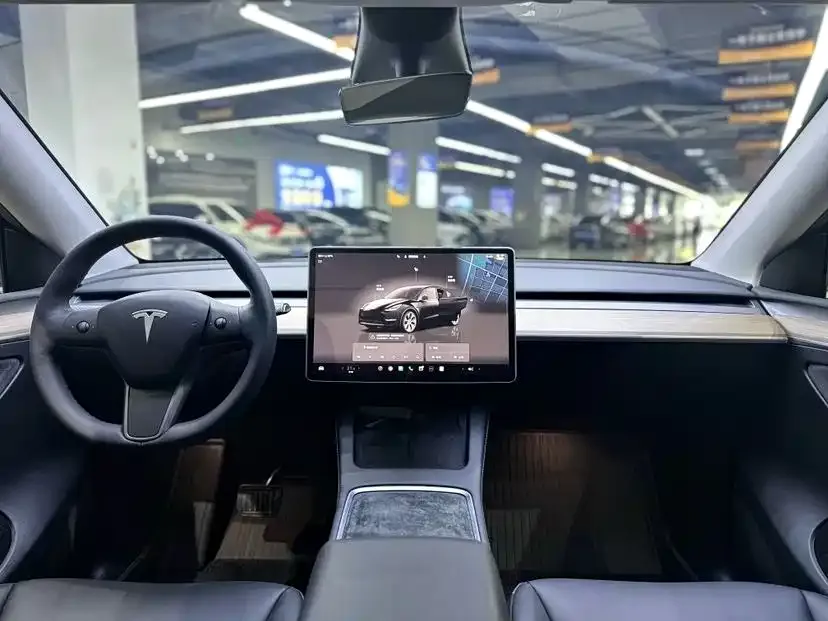 Tesla Model Y — фото 4