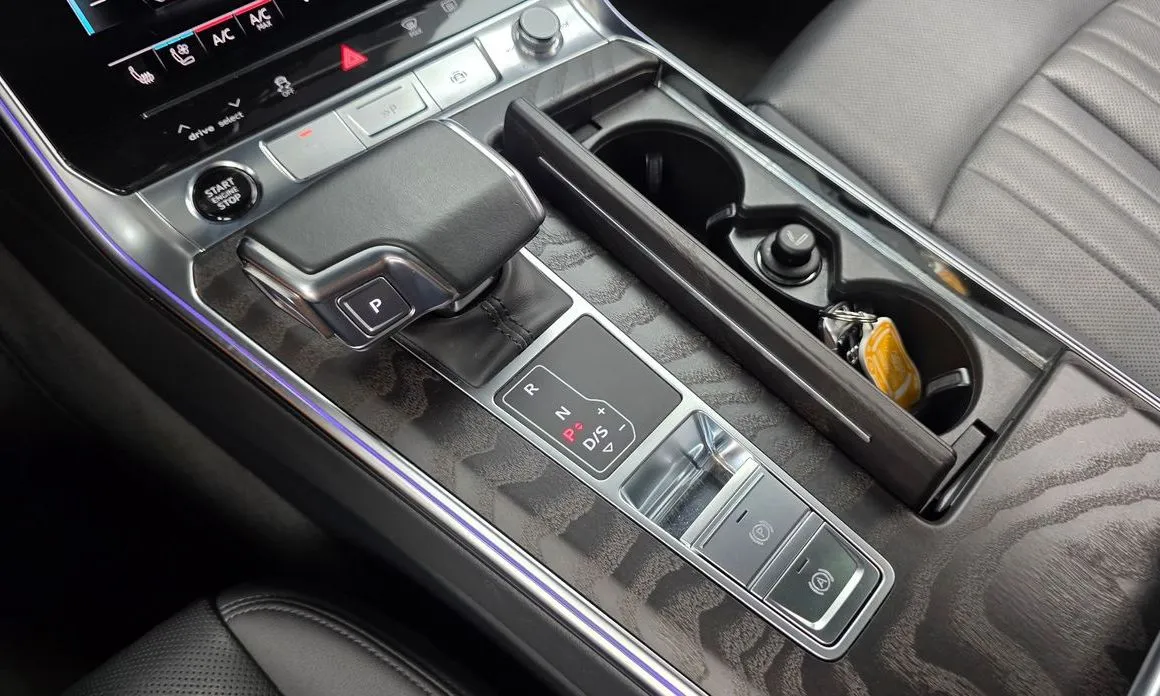 Audi A6 — фото 10