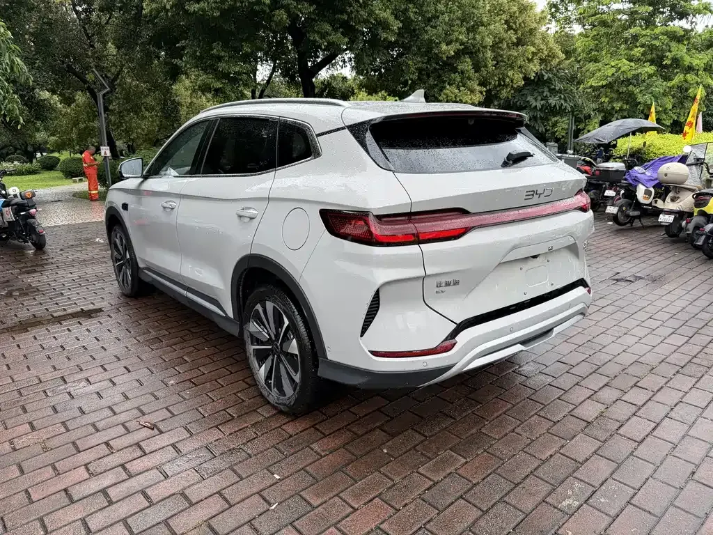 BYD PLUS New Energy — фото 7