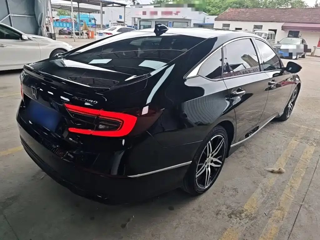 Honda Accord — фото 2