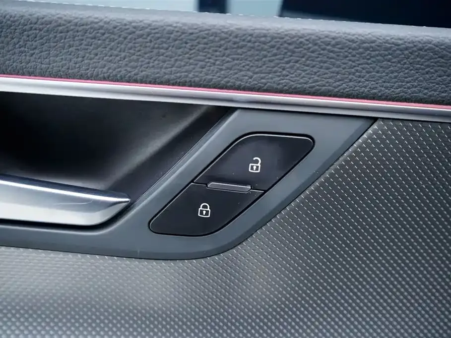 Audi A7L — фото 10